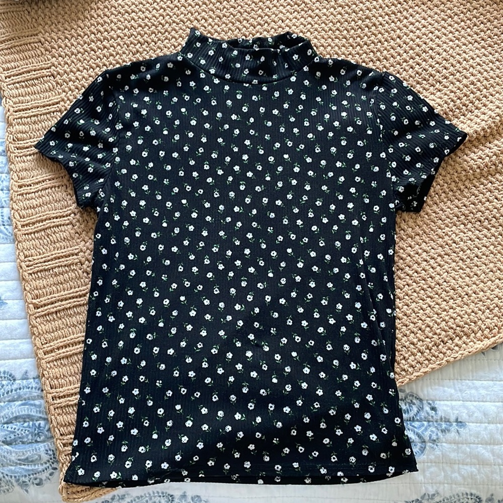 Gently Used Flower Patterned Shirt